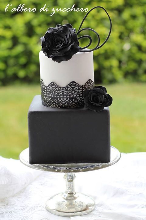 blackwhite and grey cakes 47